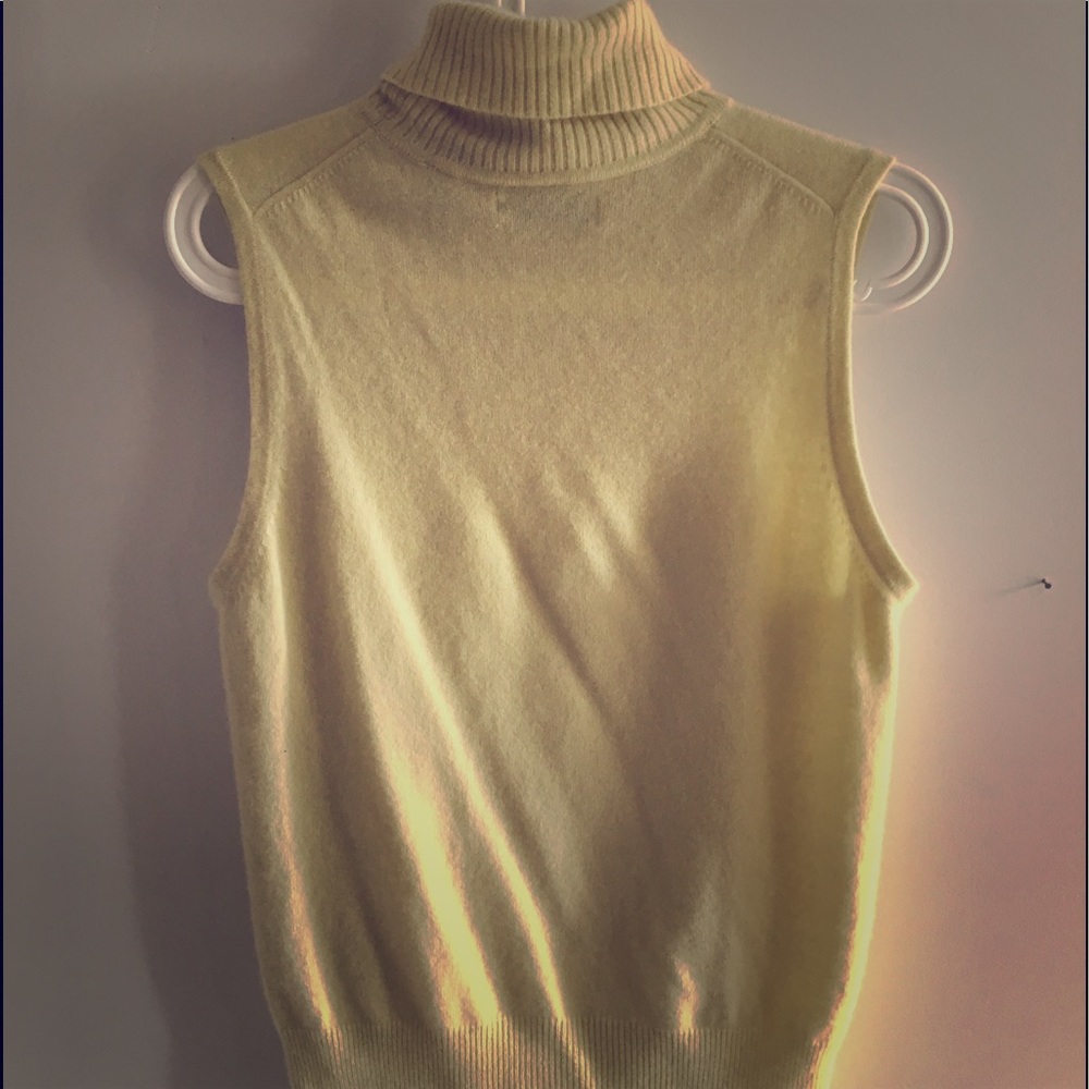 Lord&Taylor Cashmere sweater